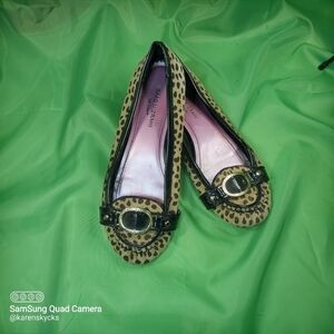 𝅺isaac Mizrahi Animal Print Flats Women's Size 6